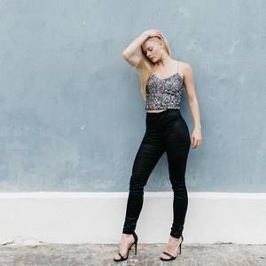 Meet your Posher, Courtney